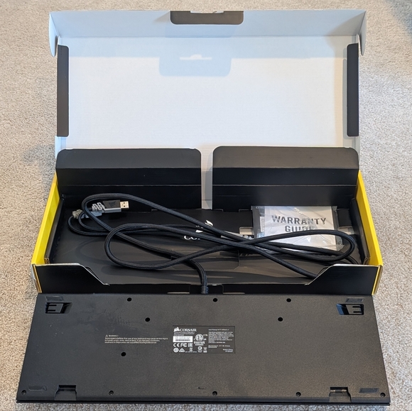 Corsair Strafe RGB MK.2 Mechanical Gaming Keyboard Wired Cherry MX Red - Picture 6 of 6